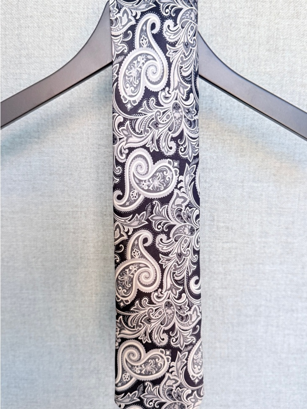 Brioni Black and White Paisley Silk Tie